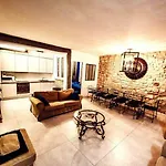 Maison Marais Апартаменты *